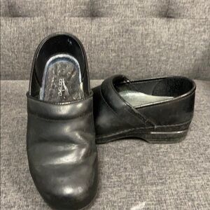 Shoes Dansko Black Clogs Size 38 (7.5-8 US).